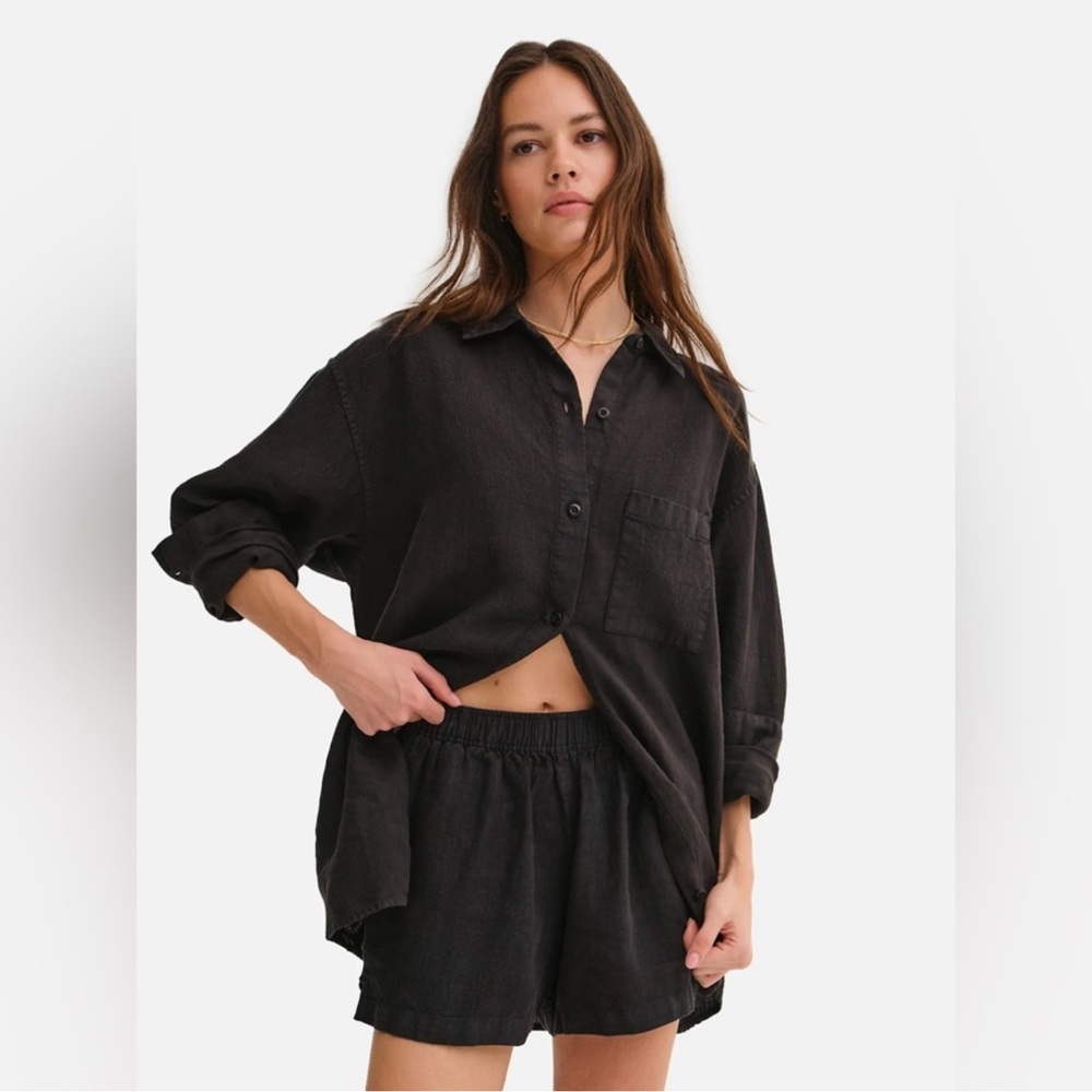 MATE the Label Black Linen Elastic-Waist Shorts - Picture 3 of 7